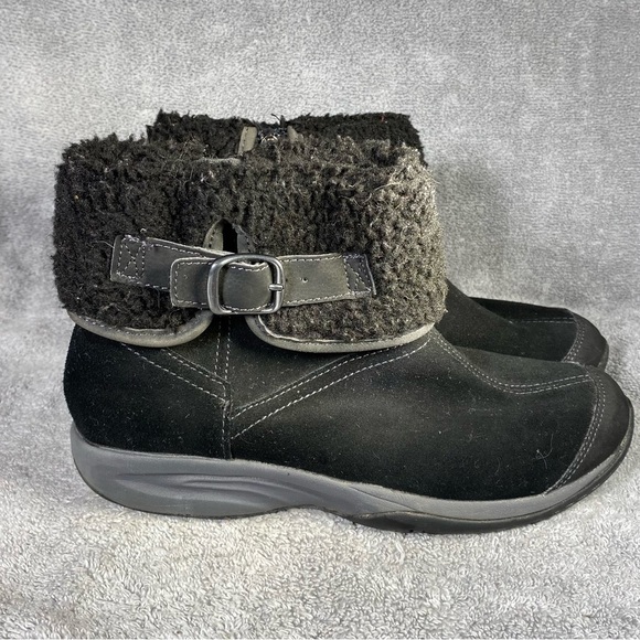 Easy Spirit‎ Black Ankle Booties with Textured Cuff and Buckle Women’s 7.5 Shoes - Picture 1 of 8